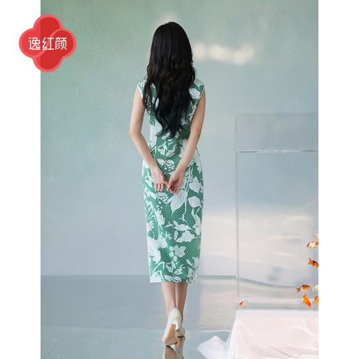 逸红颜寄梦2025夏新款清新优雅轻盈薄感真丝复古修身显瘦改良旗袍 商品图3