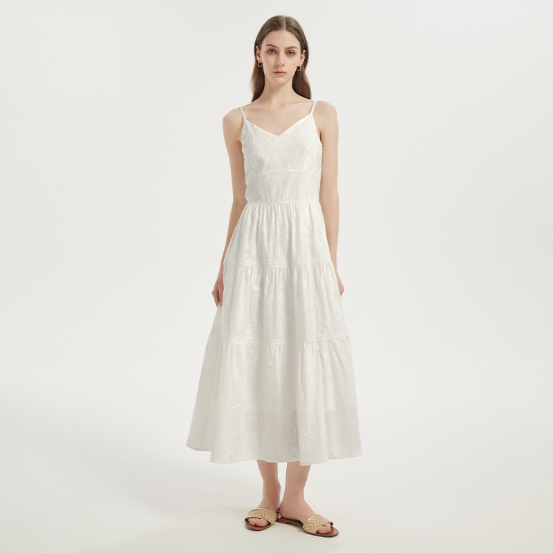 【2件9折】【Petit Bari】女士法式重工刺绣层次感吊带连衣裙气质长裙