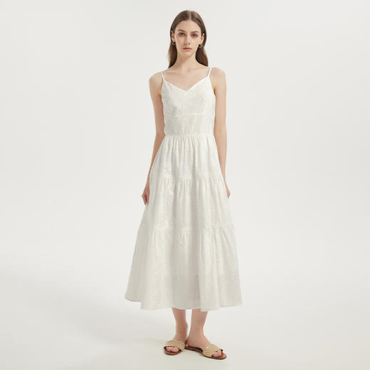 【2件9折】【Petit Bari】女士法式重工刺绣层次感吊带连衣裙气质长裙 商品图0