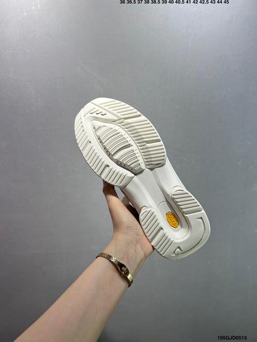 点此购买 迪桑特夏季男女款轻薄透气款都市通勤多功能户外缓震运动鞋 98 318740 商品图8