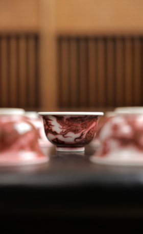 【元岚堂】元龙釉里红迷你压手杯满容约50cc