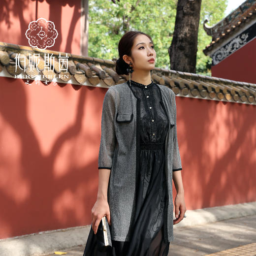 【伯妮斯茵】173D016--灰色风衣--中世纪的光明--《宁静之美》 商品图3