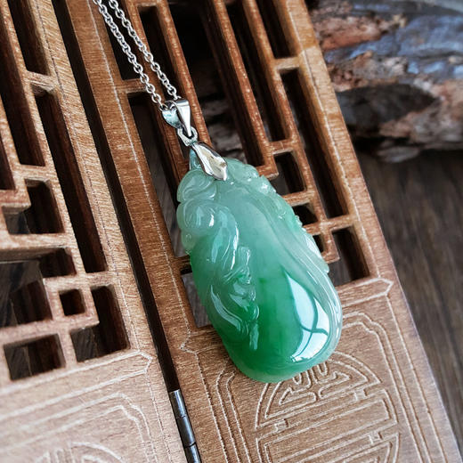 【天然正品】A货翡翠AU750白金镶天然飘绿凤凰造型翡翠吊坠项链吊坠：47.4*21.8*7.3MM / 项链：40CM女士现售价：2680！230325AH37 商品图7