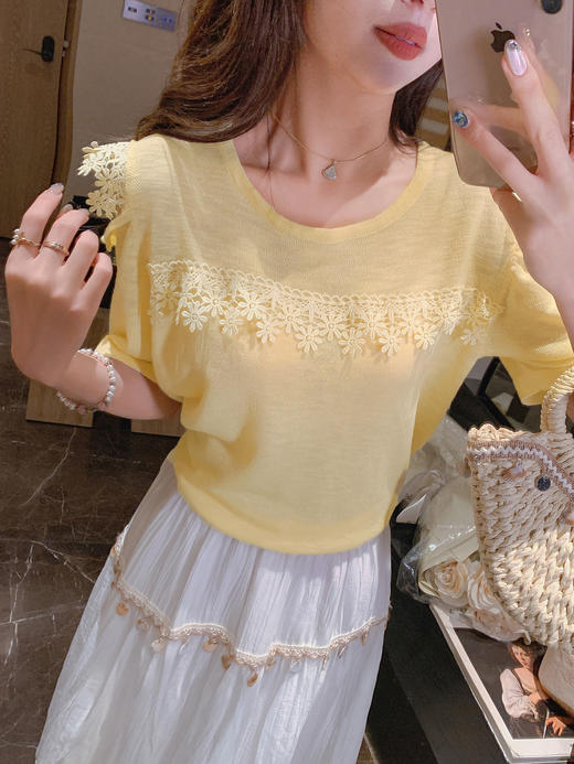 张心子【奶黄雏菊T】圆领冰丝拼接蕾丝气质上衣 U2505023 商品图2