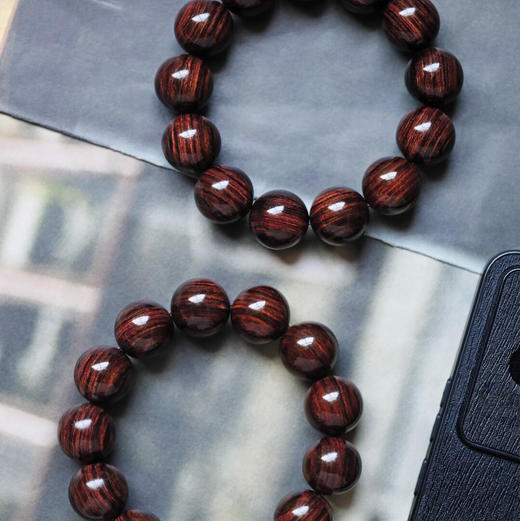 【新品特惠】1.8*13颗 沉水级 海黄 紫油梨 大黑线 手串 约45.5g  h900815 商品图1