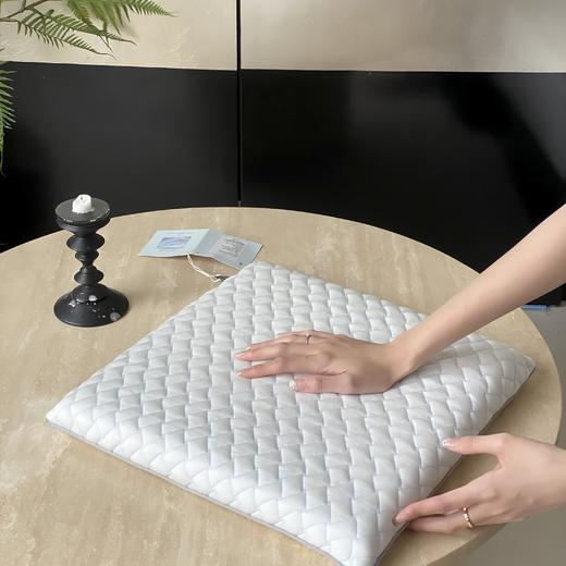 自然醒凉感北极熊抱枕 长抱枕 坐垫东洋纺高分子凉感丝睡眠抱枕儿童安抚枕夏季凉垫MT 商品图3