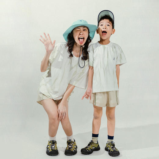 【出游季特惠】ACMEITEM爱棵米 户外亲子吸湿速干短袖T恤仿扎染宽松上衣男女GAG3440713C GAG3440746C 商品图3