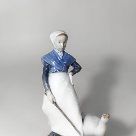 丹麦皇家哥本哈根瓷偶，女孩与鹅 商品图4