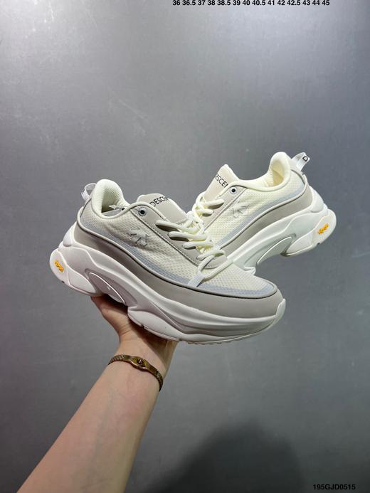 点此购买 迪桑特夏季男女款轻薄透气款都市通勤多功能户外缓震运动鞋 98 318740 商品图9