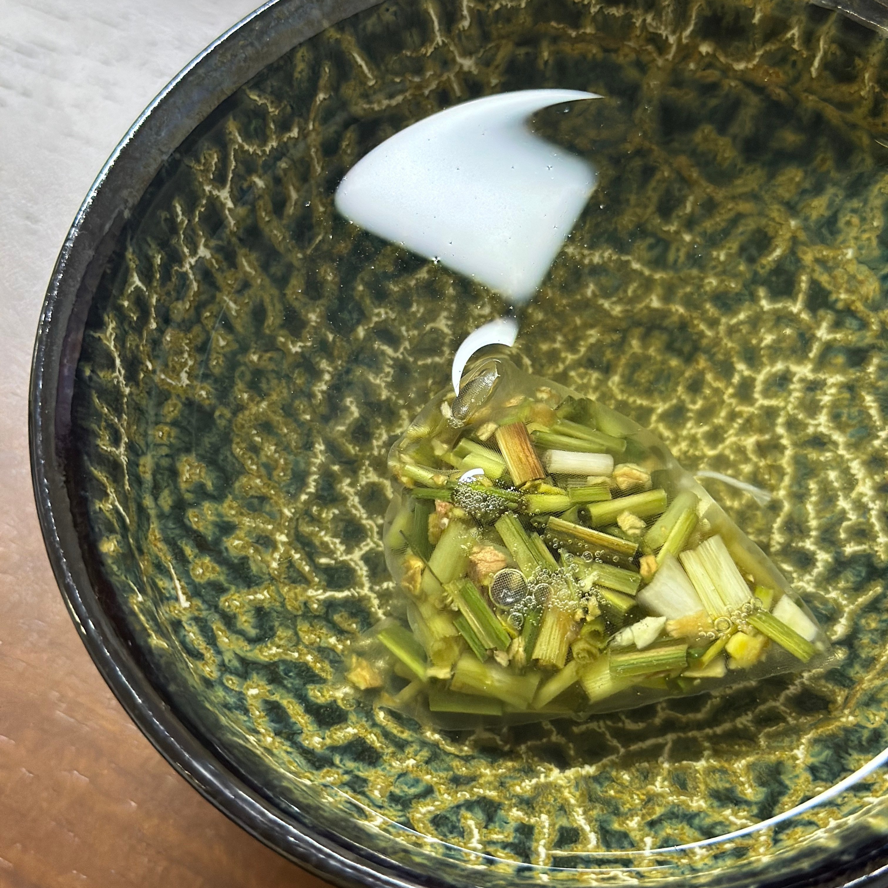 【好喝还让身体暖 | 蕞强逐寒湿秋冬暖身饮】香茅姜茶|玉米纤维茶包