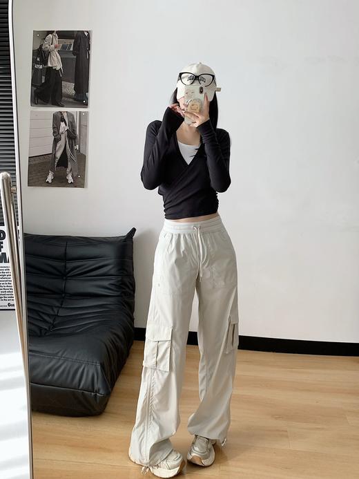 立体版型！显瘦显高!!!【lu家DanceStudio直筒休闲口袋工装神裤】万众瞩目的工装裤来啦～褶皱面料，轻薄透气，夏天穿也不闷，上身很轻！重点显腿长显瘦!!! 商品图2