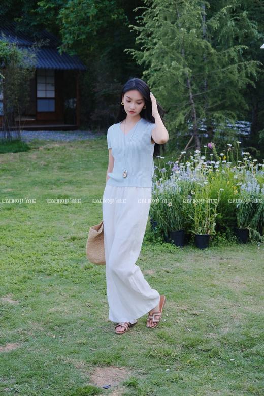 【门店同款】ENJOY夏季“后花园”V领坑条针织上衣 162695183 商品图5