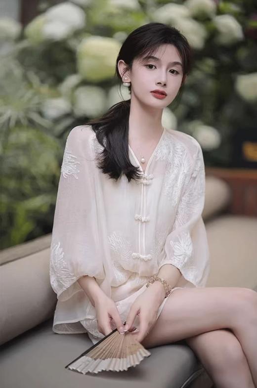 【下单后3-7天发货】ORIGNAL&CO 重工国风杏色大花刺绣套装 商品图5