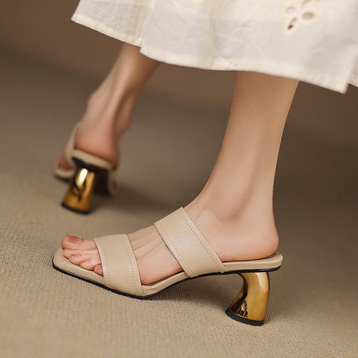 【预售5天】超软羊皮高跟凉拖鞋女外穿夏季新款时尚方头露趾粗跟一字带凉拖鞋MX&mx89863 商品图2