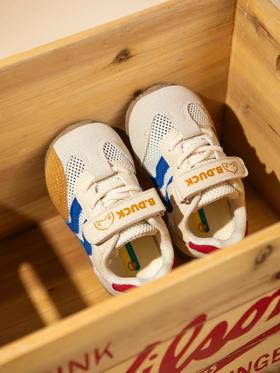 2岁小孩哥的小小阿甘鞋👟卡其色好cool！！