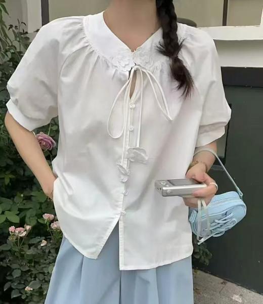 8.3秒杀（微脏）～系带花朵。夏季温柔风立体花朵宽松薄棉短袖小衫-喜出 商品图3