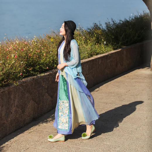 【林栖设计小店】冰清玉洁真丝改良马面裙绣花新中式2025夏季新品桑蚕丝半身裙女1952018 商品图3