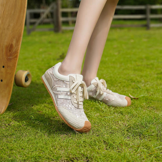 预售7天|Safiya/索菲娅2025芭蕾风百搭薄底透气休闲轻便舒适丑萌阿甘鞋SFD3112434 商品图1