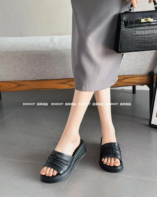 新品真皮拖鞋947B52571（W） 商品图1