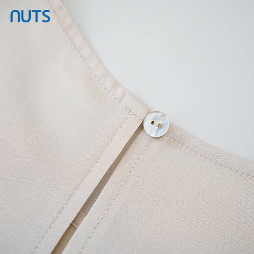 NUTS夏季新品纯色圆领宽松气质短袖套头衫429011357 商品图4