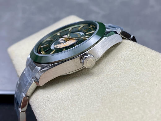 NOOBFactory 
 欧米茄海马世界时220.92.43.22.99.001
1:表壳：正品模版开模与正品一致真钛壳43表径（不含按滴）“最”还原正品表壳的细腻光泽和柔和质感❕❕❕ 商品图5