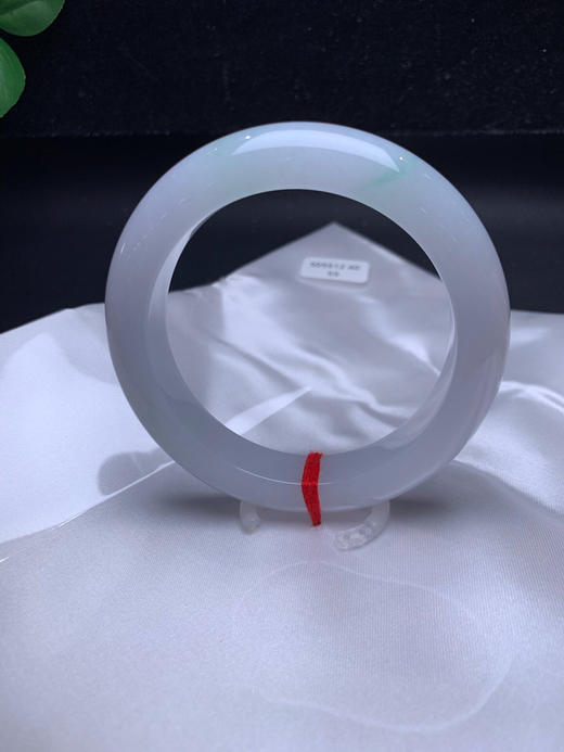 612963，55.5飘绿小清新，清新白底，飘清新淡雅绿丝，底子特别细润，干干净净的 商品图2