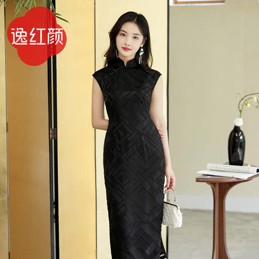 逸红颜风琉璃2025夏新款极简风真丝烧花高定旗袍—浓浓复古女人味 商品图3