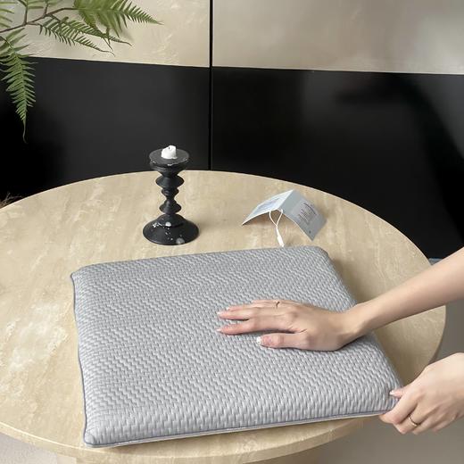 自然醒凉感北极熊抱枕 长抱枕 坐垫东洋纺高分子凉感丝睡眠抱枕儿童安抚枕夏季凉垫MT 商品图2