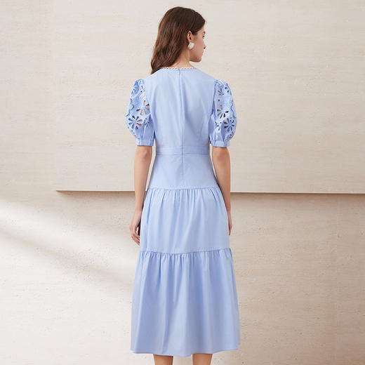 EITIE爱特爱夏季新款洋气修身显瘦镂空白色连衣裙7707428 商品图6