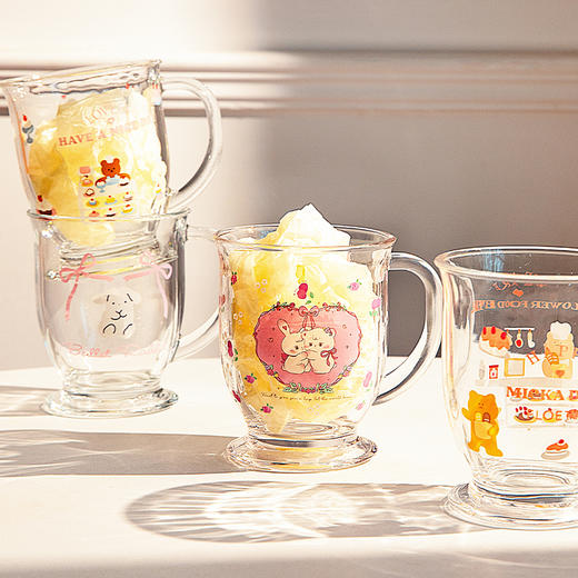 摩登主妇玻璃杯高脚杯高颜值水杯女2025新款果汁杯咖啡杯奶茶杯子 商品图4