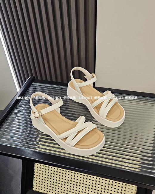 新品女士时装凉鞋947B52570（W） 商品图0