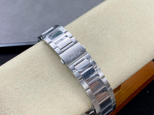 NOOBFactory 
 欧米茄海马世界时220.92.43.22.99.001
1:表壳：正品模版开模与正品一致真钛壳43表径（不含按滴）“最”还原正品表壳的细腻光泽和柔和质感❕❕❕ 商品图7