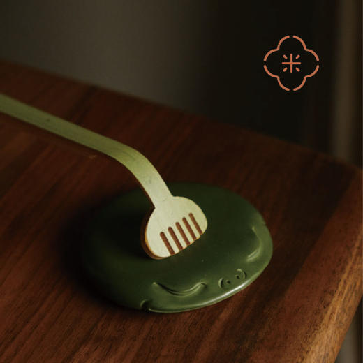 米马杂货 宜兴绿泥金蟾 杯垫盖置手把件茶宠 无用的丑东西 商品图3