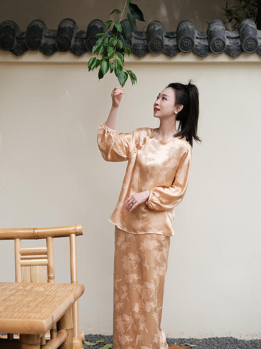 盛唐牡丹 |香槟色蝶恋花冠乐绉松紧腰半裙 商品图4