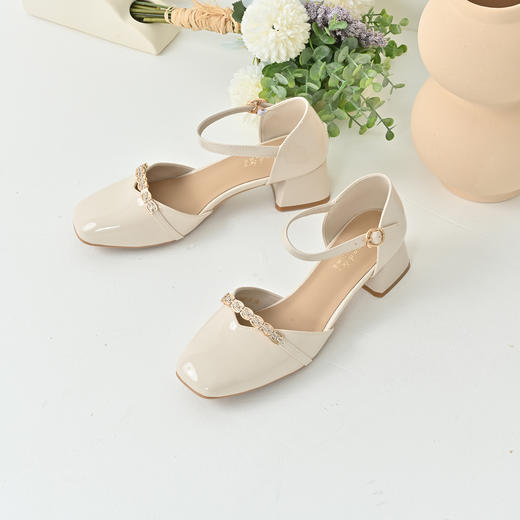 经典鲨2025夏季新品优雅简约气质通勤中粗跟包头单鞋凉鞋女KC19-529101 商品图1