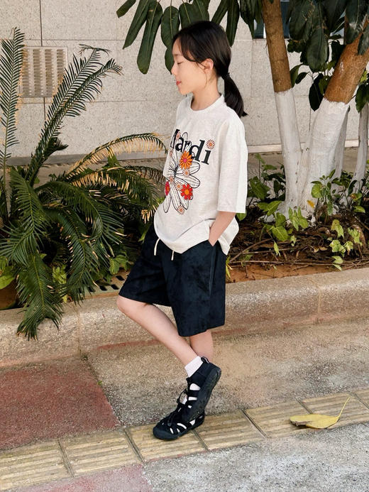 2025夏季儿童亲子雪花砂洗做旧光版极简纯棉纯色宽松抽绳短裤！ 商品图3