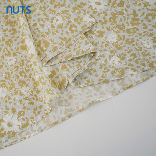 NUTS夏季新品V领碎花时尚清新短袖连衣裙428103463 商品图4