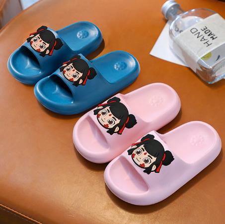 39.9元任选2双，单拍不发！【儿童凉鞋丨卡通儿童拖鞋系列】选用EVA材质，轻盈柔软，内鞋防滑纹理不打滑，透气孔洞疏水速干，鞋内空间大不挤脚，加入可爱卡通元素，一鞋两穿多色可选 商品图1