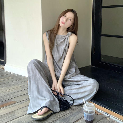 西遇无袖上衣套装女夏季新款宽松灰色垂感阔腿拖地裤两件套SS050762(下装SS050763) 商品图3
