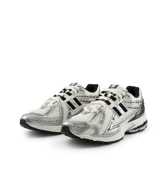 【云粉节】  【7折】7楼 NewBalance男女运动休闲缓震轻便复古鞋 吊牌价：1099元 商品图1