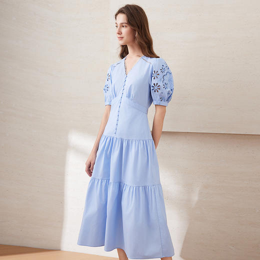 EITIE爱特爱夏季新款洋气修身显瘦镂空白色连衣裙7707428 商品图4