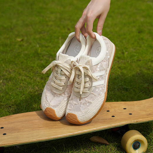 预售7天|Safiya/索菲娅2025芭蕾风百搭薄底透气休闲轻便舒适丑萌阿甘鞋SFD3112434 商品图3