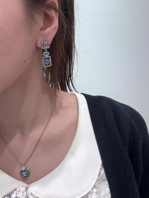 香奈儿 双c吊蓝心香水瓶耳钉（XJ） 商品图6