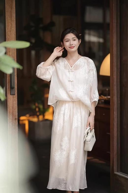 【下单后3-7天发货】ORIGNAL&CO 重工国风杏色大花刺绣套装 商品图7