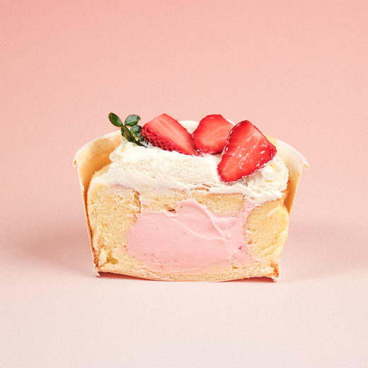 草莓爆浆戚风 商品图1