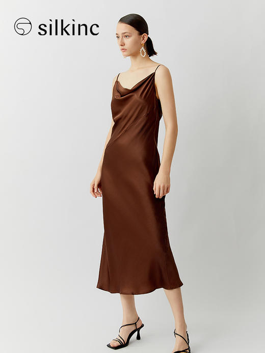 丝所｜S23C002 水晶斜裁荡领长连衣裙［ 黑 / 棕 ] 商品图9