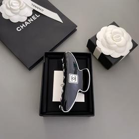 香奈儿亚克力鲨鱼夹（XTY）