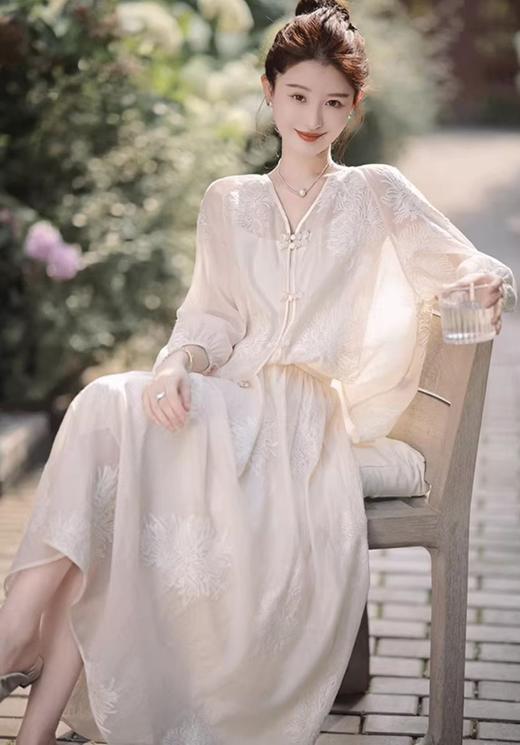 【下单后3-7天发货】ORIGNAL&CO 重工国风杏色大花刺绣套装 商品图8