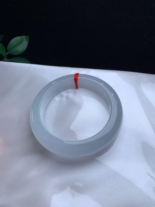 612966，53冰底白月光手镯，版型好，清新干净，整条干干净净的，版型大气 商品图2