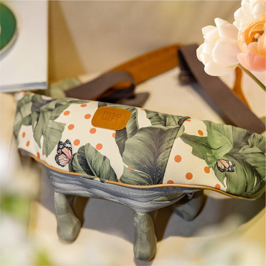 罗莱礼品 NM2雨林蕉影斜方肌肩颈按摩仪 商品图0